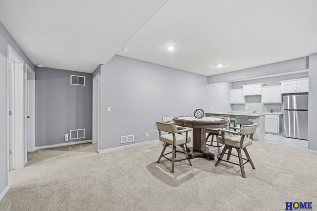 6516 Julia Circle, Lincoln, NE 68516
