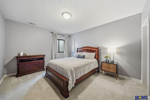 6516 Julia Circle, Lincoln, NE 68516