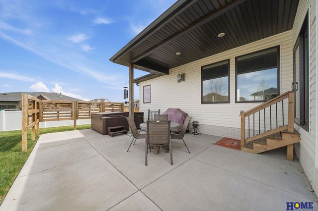 6516 Julia Circle, Lincoln, NE 68516