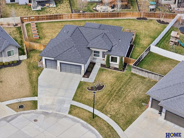 6516 Julia Circle, Lincoln, NE 68516