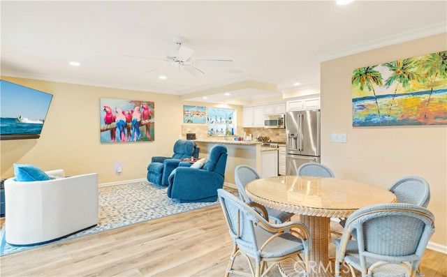 325 Grand Canal, Newport Beach, CA 92662