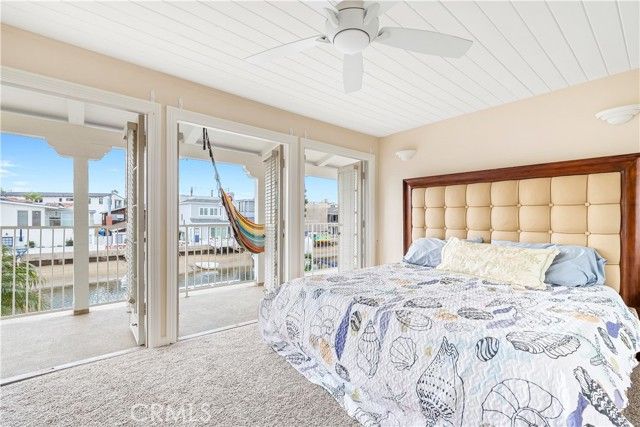 325 Grand Canal, Newport Beach, CA 92662