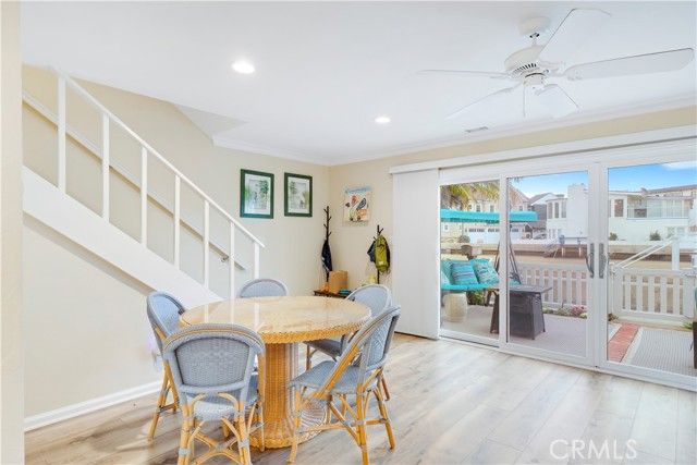 325 Grand Canal, Newport Beach, CA 92662