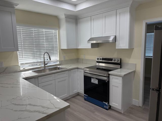 1909 Wagner Heights, Stockton, CA 95209