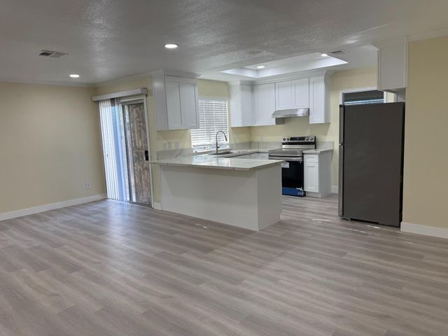 1909 Wagner Heights, Stockton, CA 95209