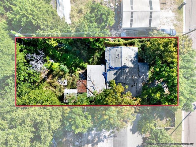 2221 28TH AVENUE N, St Petersburg, FL 33713