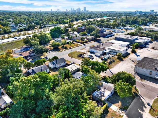 2221 28TH AVENUE N, St Petersburg, FL 33713