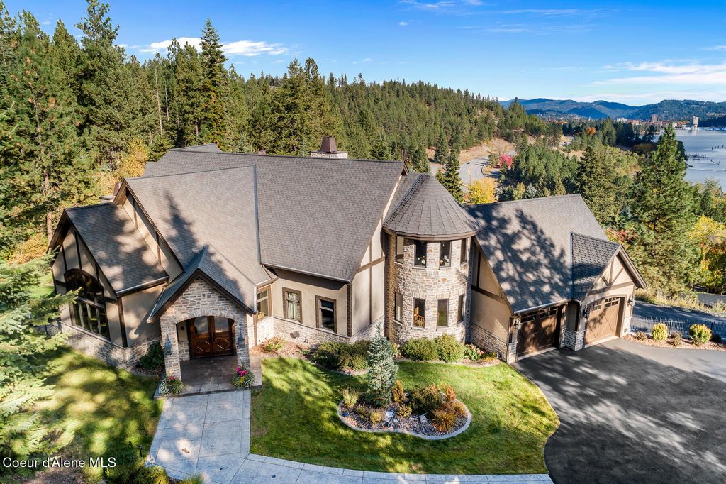 2857 W BAYWOODS RD, Coeur D'alene, ID 83814