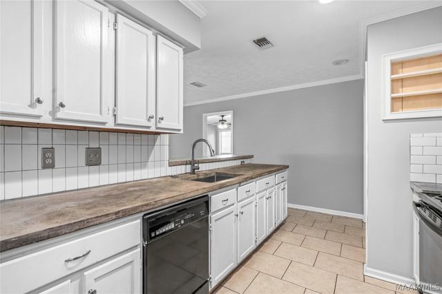 6016 CAMELOT Court, Montgomery, AL 36117