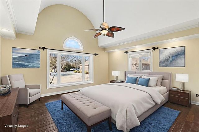 1130 NW Arrowhead Trail, Blue Springs, MO 64015