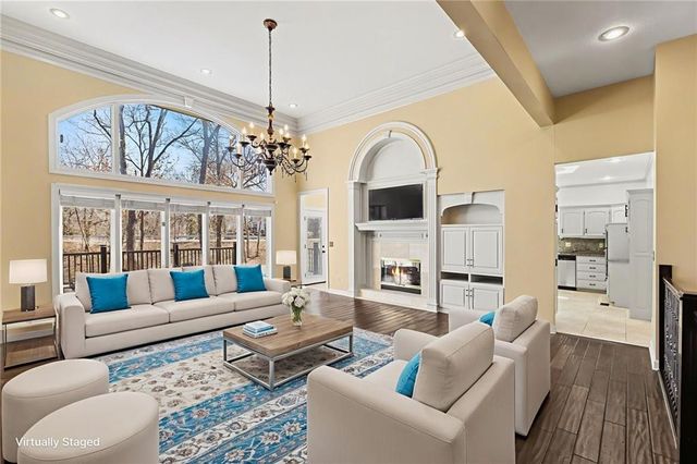 1130 NW Arrowhead Trail, Blue Springs, MO 64015