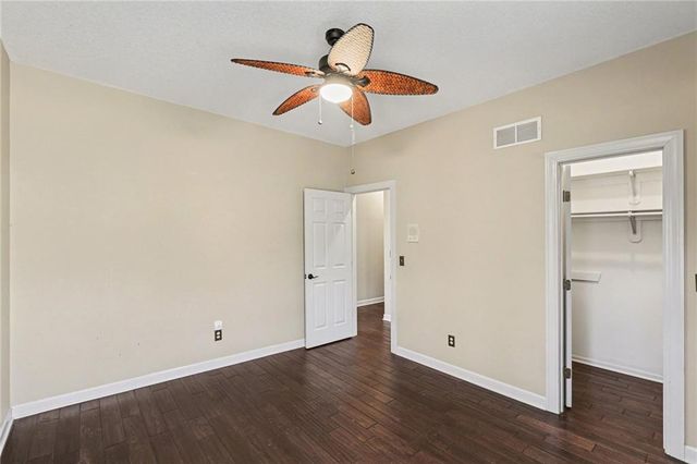 1130 NW Arrowhead Trail, Blue Springs, MO 64015