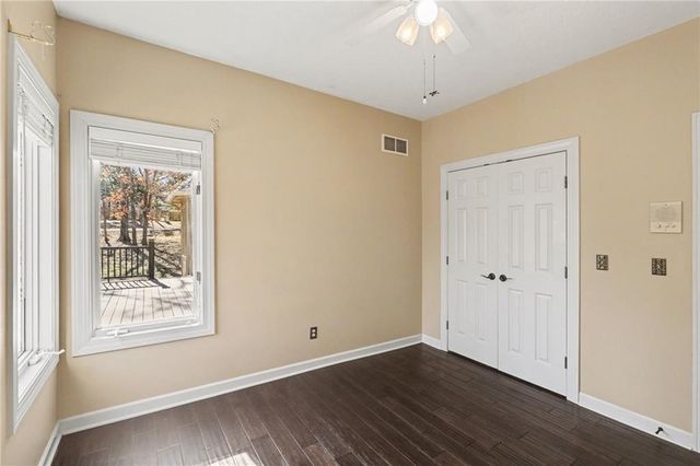 1130 NW Arrowhead Trail, Blue Springs, MO 64015