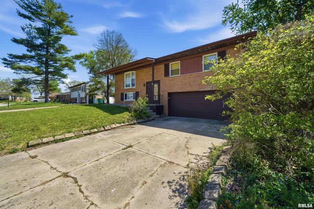 230 DEVRON Circle, East Peoria, IL 61611