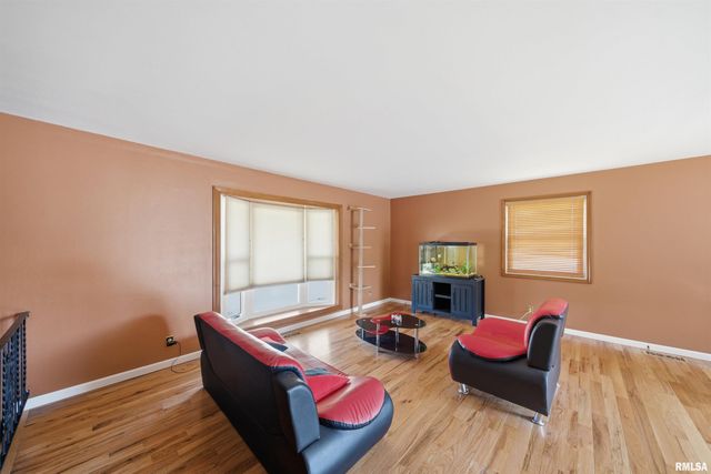 230 DEVRON Circle, East Peoria, IL 61611