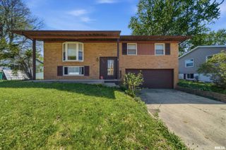 230 DEVRON Circle, East Peoria, IL 61611