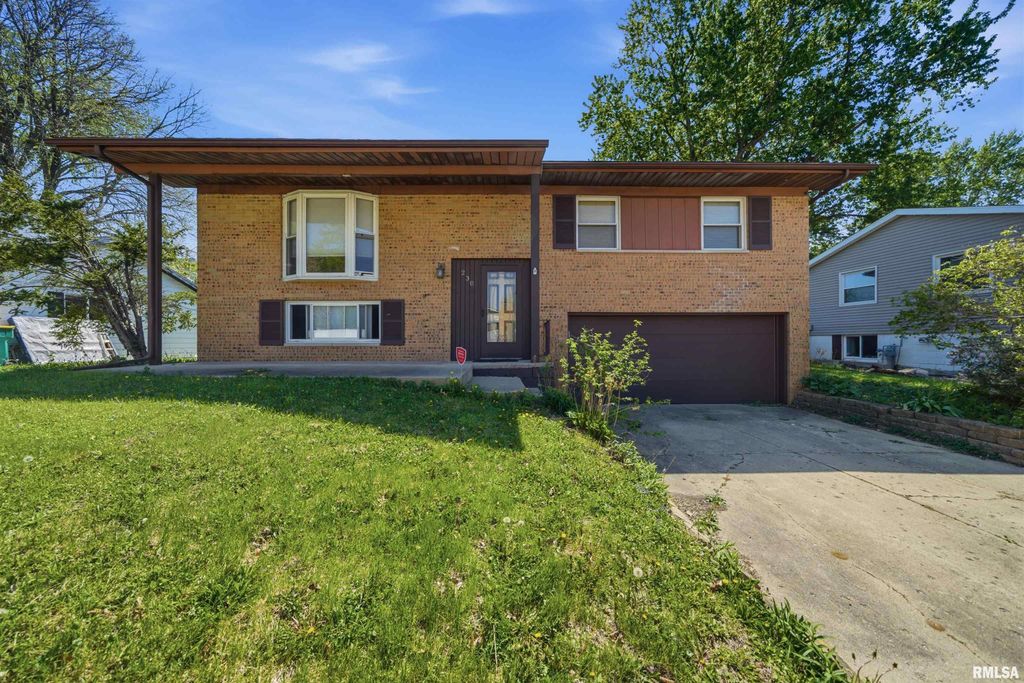 230 DEVRON Circle, East Peoria, IL 61611