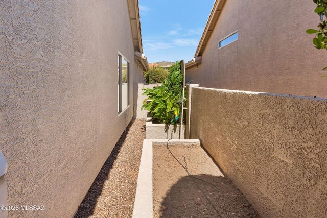 62363 E Amberwood Drive, Tucson, AZ 85739