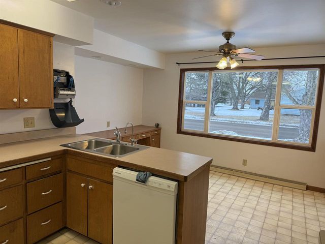 705 S Buchanan Street, Prairie Du Chien, WI 53821