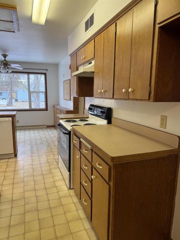 705 S Buchanan Street, Prairie Du Chien, WI 53821