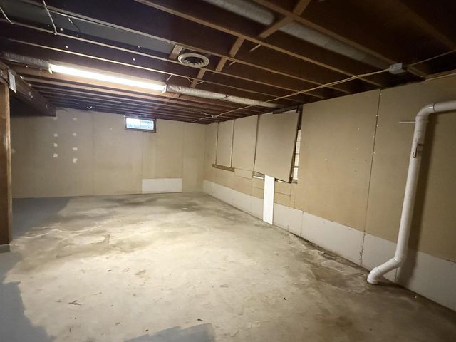 705 S Buchanan Street, Prairie Du Chien, WI 53821