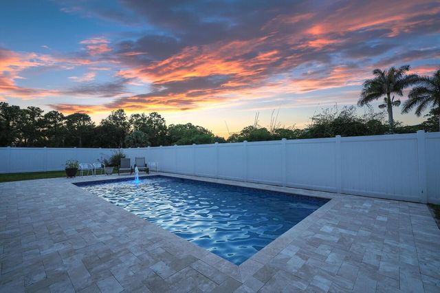 6681 140th Lane N, Palm Beach Gardens, FL 33418