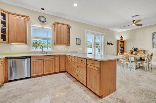 6681 140th Lane N, Palm Beach Gardens, FL 33418