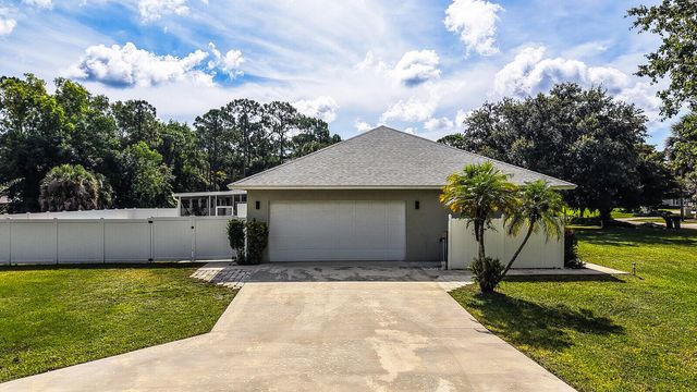 6681 140th Lane N, Palm Beach Gardens, FL 33418
