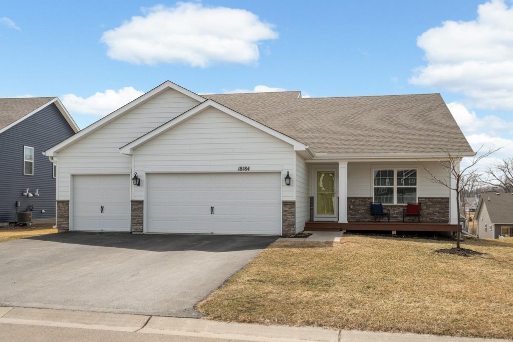 18184 Hartlin Avenue, Lakeville, MN 55044