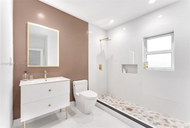 400 SW 24th Rd, Miami, FL 33129