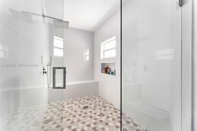 400 SW 24th Rd, Miami, FL 33129