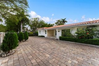 400 SW 24th Rd, Miami, FL 33129