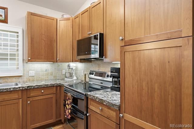 9776 S Johnson Court, Littleton, CO 80127