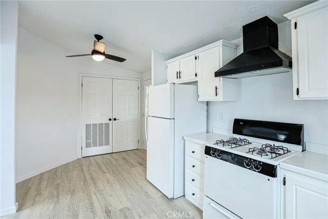7887 Lampson 10, Garden Grove, CA 92841