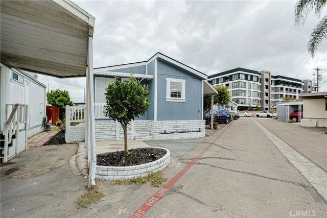 7887 Lampson 10, Garden Grove, CA 92841