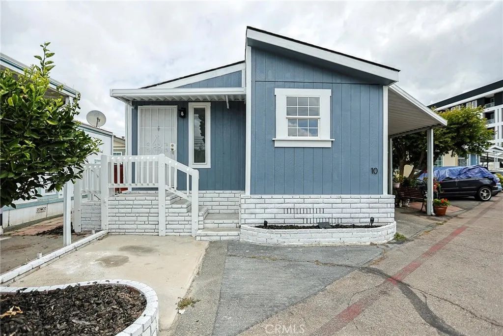7887 Lampson 10, Garden Grove, CA 92841