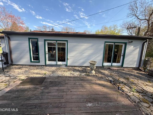 5927 Greenacre Road, Toledo, OH 43615