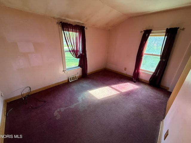 5927 Greenacre Road, Toledo, OH 43615