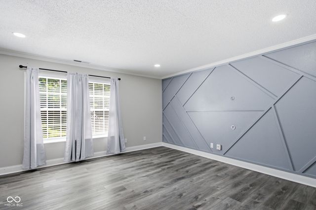 1748 Feather Reed Lane, Greenwood, IN 46143