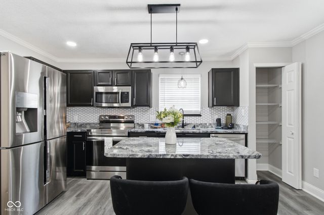 1748 Feather Reed Lane, Greenwood, IN 46143