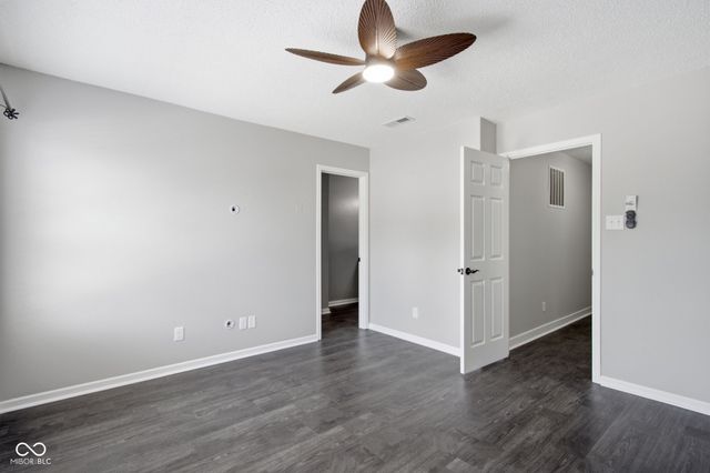 1748 Feather Reed Lane, Greenwood, IN 46143