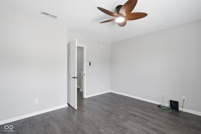 1748 Feather Reed Lane, Greenwood, IN 46143
