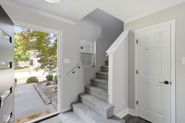 1748 Feather Reed Lane, Greenwood, IN 46143