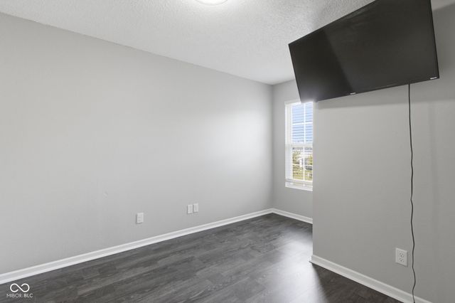 1748 Feather Reed Lane, Greenwood, IN 46143