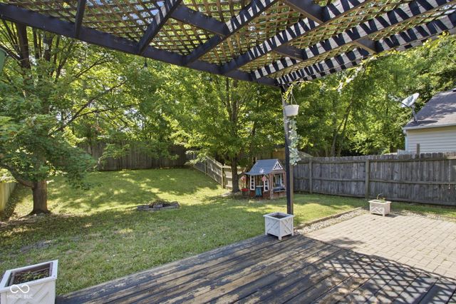 1748 Feather Reed Lane, Greenwood, IN 46143