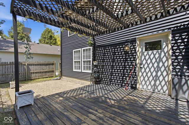 1748 Feather Reed Lane, Greenwood, IN 46143