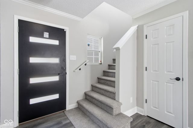 1748 Feather Reed Lane, Greenwood, IN 46143