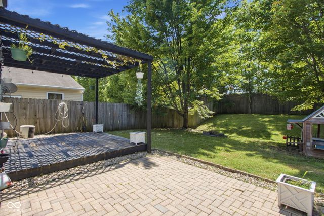1748 Feather Reed Lane, Greenwood, IN 46143