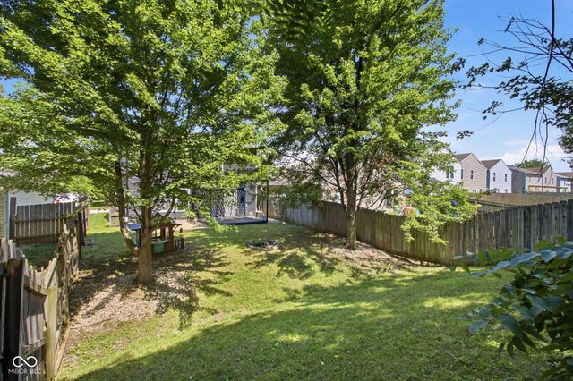 1748 Feather Reed Lane, Greenwood, IN 46143