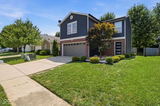 1748 Feather Reed Lane, Greenwood, IN 46143